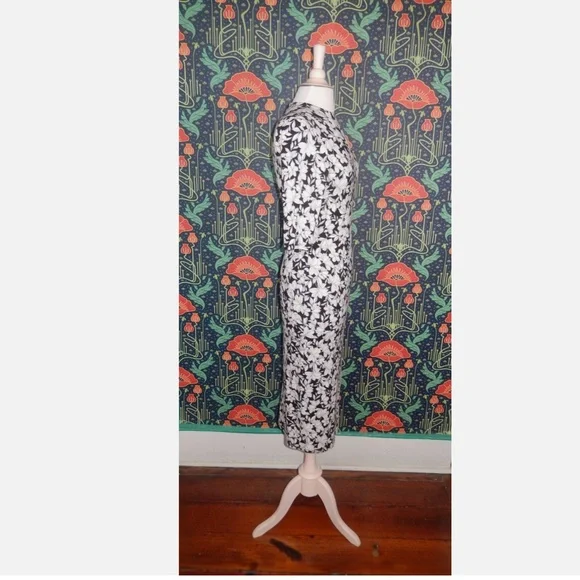 Alice + Olivia Delora Black White Floral Pencil Knit Dress 6